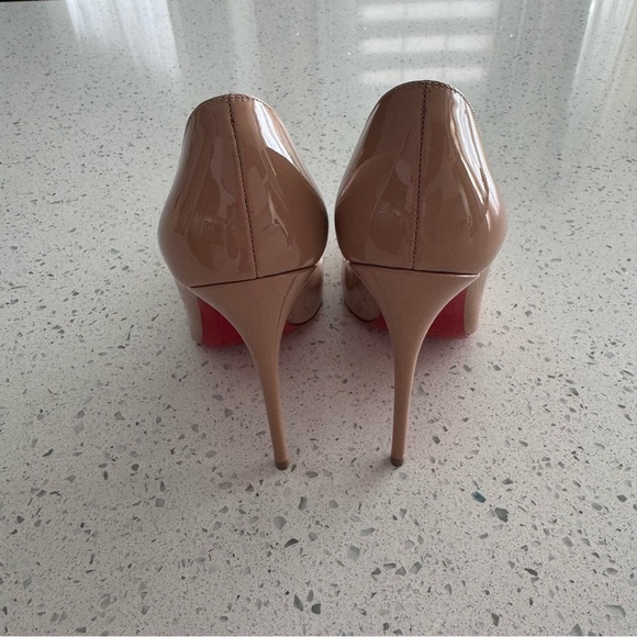 Christian Louboutin Nude Patent Leather Heels - Picture 6 of 10